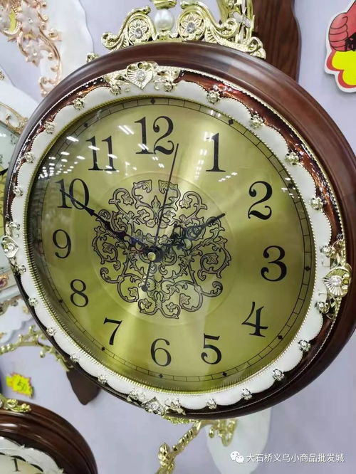 義烏小商品城年貨上新，鐘表銷(xiāo)售迎來(lái)購(gòu)物熱潮